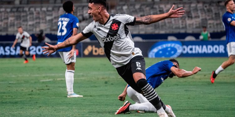 Vasco e Cruzeiro se enfrentam neste sábado (27), às 18h30, em São Januário, pela 26ª rodada do Campeonato Brasileiro.
