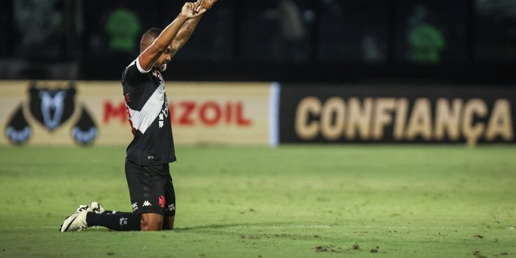 Após sondagens e valorização, Paulo Henrique toma decisão sobre o futuro no Vasco