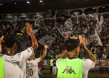 Vasco enfrenta Fortaleza com a pressão extra de juiz no apito