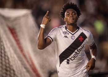 Diniz aproveita pausa da Data Fifa para repensar ataque do Vasco