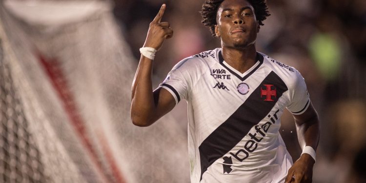 Diniz aproveita pausa da Data Fifa para repensar ataque do Vasco