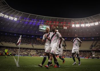 Diniz revela como agiu para evitar venda de Rayan: ‘Campo, trave… mas não ele’”