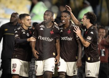 Real Madrid? ''Vai atuar nos maiores clubes do mundo'', afirma jogador do Vasco sobre joia