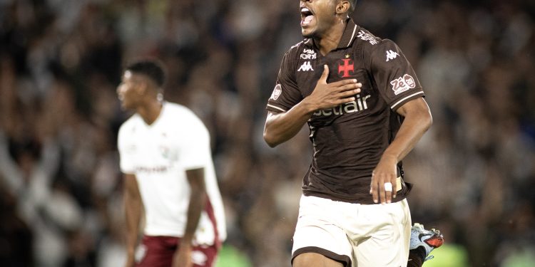 Vasco: Rayan jogará contra o São Paulo?