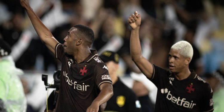 Rayan vira dúvida no Vasco para enfrentar o Bragantino; entenda