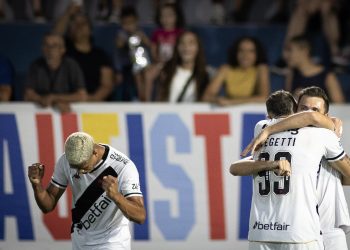 Vasco dá o troco em rivais e dispara no returno com campanha de Libertadores; entenda a virada