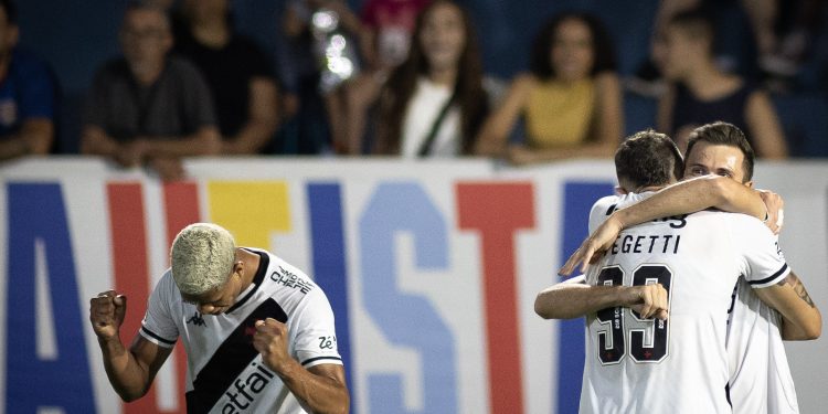 Vasco dá o troco em rivais e dispara no returno com campanha de Libertadores; entenda a virada