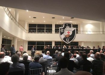 Ex-jogadores e Olimpia contestam plano de recuperação judicial do Vasco e apontam cláusulas abusivas