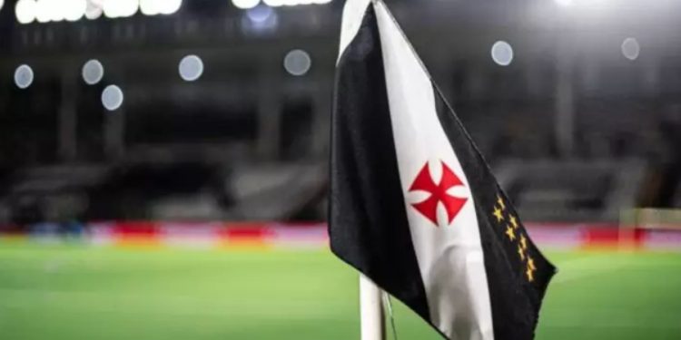 Ex-Vasco disputa repescagem com seleção por vaga na Copa de 2026
