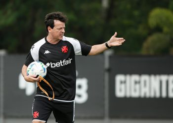 Vasco ganha reforços para enfrentar o Vitória