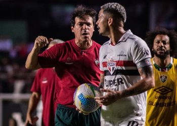 Vasco mira reencontro entre Diniz e Luciano