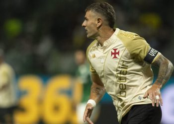 Vegetti vive má fase no Vasco