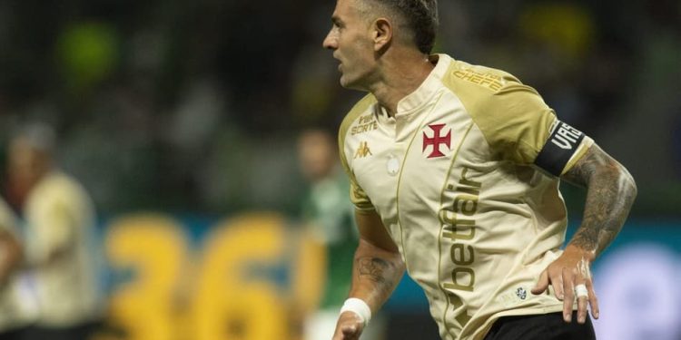 Vegetti vive má fase no Vasco