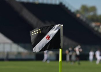 Emprestado pelo Vasco, jogador desfalca o Juventude em duelo deste sábado