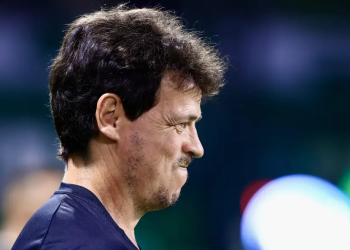 O técnico do Corinthians, Lucas Piccinato, provocou o Vasco da Gama durante entrevista coletiva nesta sexta-feira (31), no CT Joaquim Grava.