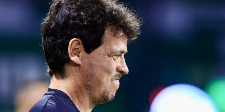 O técnico do Corinthians, Lucas Piccinato, provocou o Vasco da Gama durante entrevista coletiva nesta sexta-feira (31), no CT Joaquim Grava.