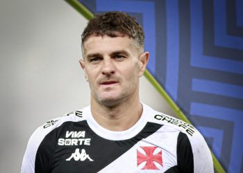 Vegetti iguala sua maior seca no Vasco, mas Diniz não abre mão de sua titularidade, veja