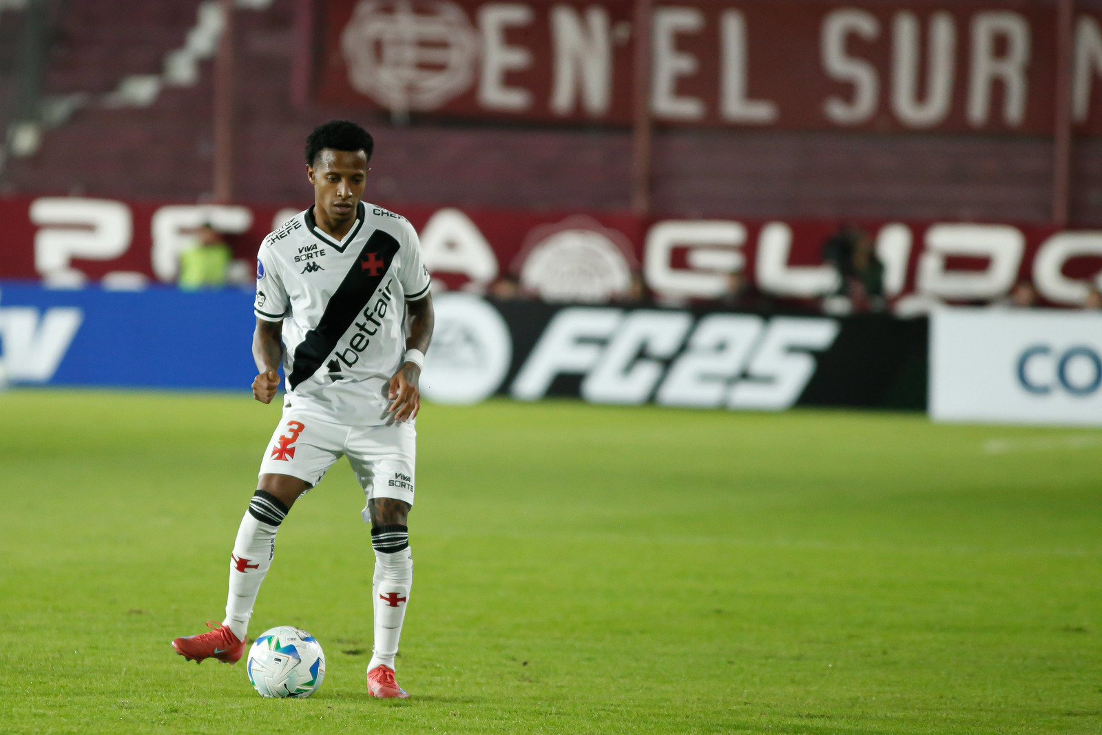 Confira o provável time do Vasco para enfrentar o Grêmio