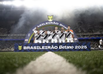 Em quatro rodadas, Vasco sai da briga pelo G6 e passa a mirar os 45 pontos