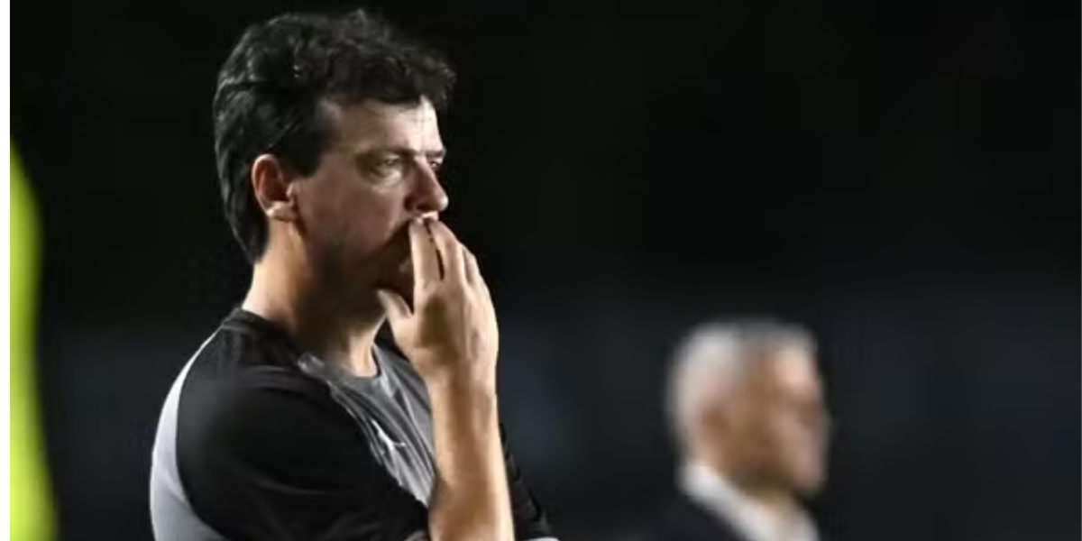 “Não jogamos mal”: Diniz analisa a derrota do Vasco e a quebra da sequência de vitórias