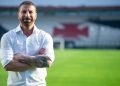 Vasco confirma renovação de jogador por mais dois anos