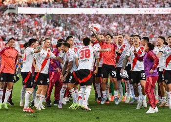 Vasco monitora situação de zagueiro do River Plate