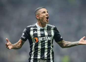 Atlético-MG pede R$ 62 milhões por Arana para afastar o Vasco