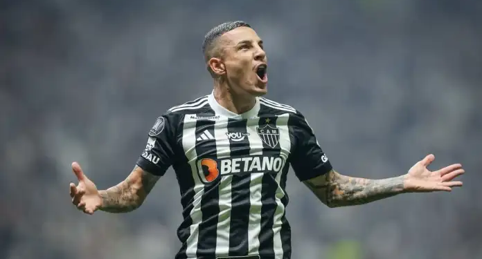 Atlético-MG pede R$ 62 milhões por Arana para afastar o Vasco