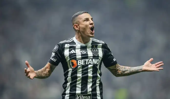 Atlético-MG pede R$ 62 milhões por Arana para afastar o Vasco