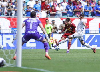 Léo Jardim admite fase crítica no Vasco: “Agora é aceitar as críticas”