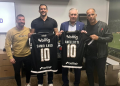 Técnico da Seleção Brasileira em São Januário para acompanhar partida do Vasco