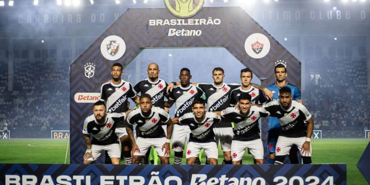 ''Igual não tem”: Maicon, ex-Vasco surpreende ao falar da torcida vascaína