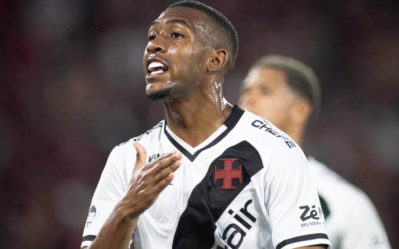 Vasco encaminha renovação com Rayan até dezembro de 2028