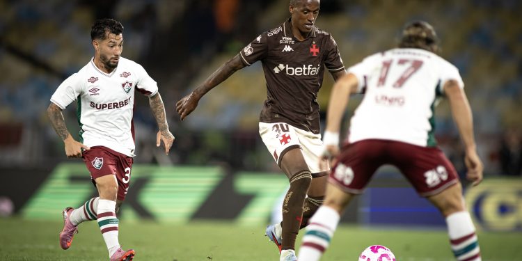 Fluminense ganha desfalque para enfrentar o Vasco; veja provável escalação