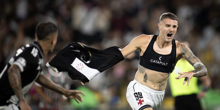 Vasco: Coritiba volta a consultar situação de Vegetti