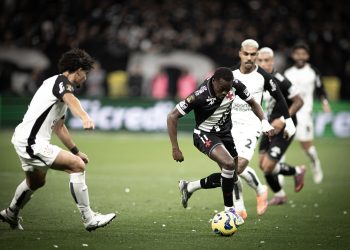 Vasco decide comprar Andrés Gómez em definitivo; bastidores do acordo