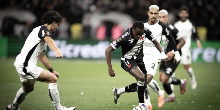 Vasco decide comprar Andrés Gómez em definitivo; bastidores do acordo