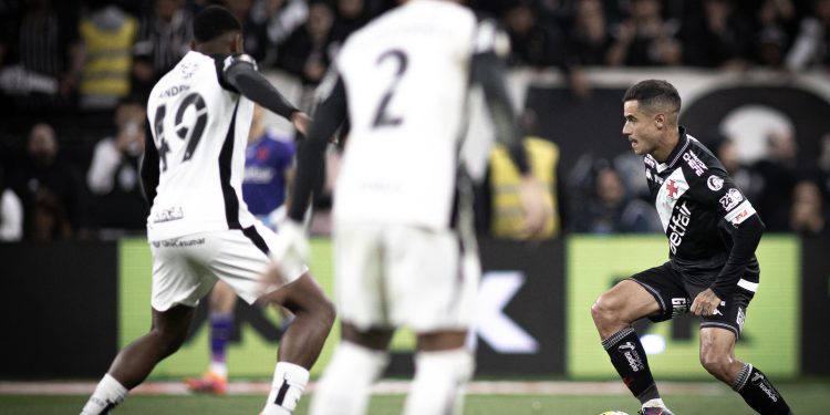 Vasco pode levar vantagem no domingo com tabu histórico do Corinthians