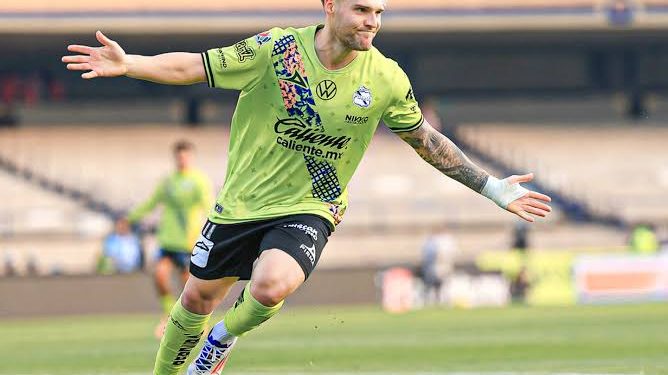 Veja lances do atacante uruguaio Emiliano Gómez, do Puebla, especulado no Vasco