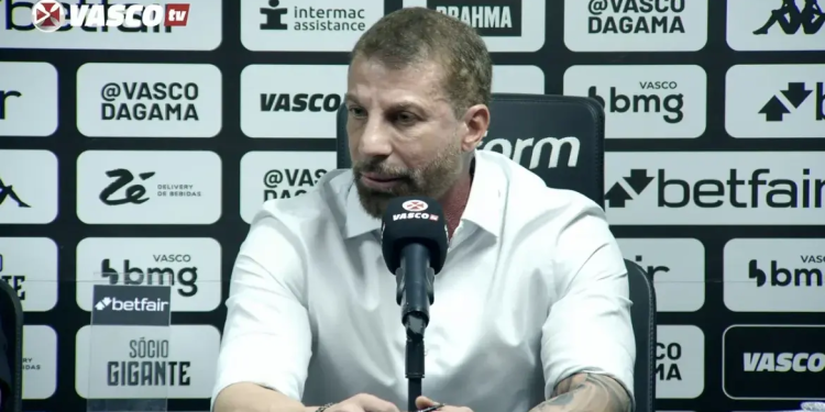 Vasco oferece US$ 1,5 milhão por jogador, mas forma de pagamento trava avanço do negócio