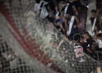 Quais são as contratações do Vasco em 2026?