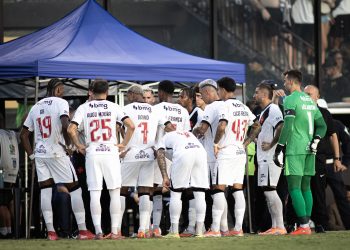 Argentino não se firmou e deixa o Vasco após temporada apagada