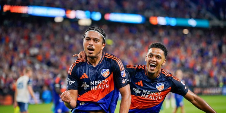 Brenner diz que Evander “está doido” para voltar ao Vasco