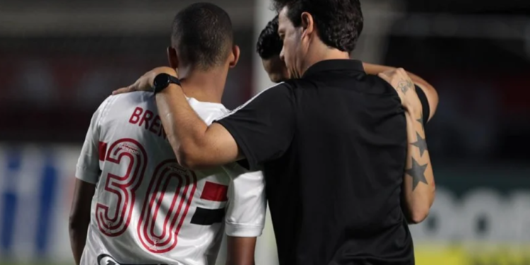 Novo atacante do Vasco, Brenner não joga desde novembro e vira incógnita para estreia contra o Mirassol