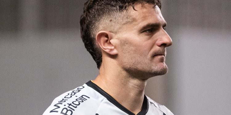 Diretor do Cerro Porteño confirma conversas por Vegetti, mas admite negociação difícil