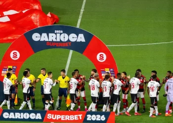 Flamengo vence o Vasco por 1 a 0 no Maracanã em clássico marcado por polêmica de arbitragem