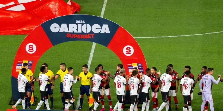 Flamengo vence o Vasco por 1 a 0 no Maracanã em clássico marcado por polêmica de arbitragem