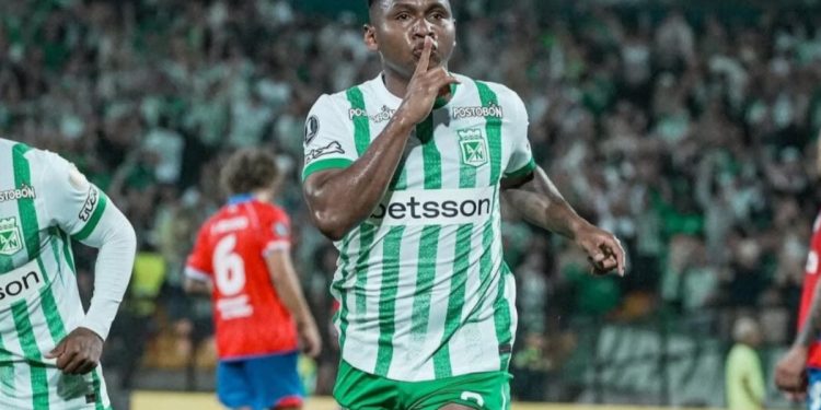 Hinestroza: valores, tempo de contrato e tudo sobre o chapéu do Vasco