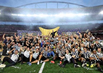 Vasco demonstra interesse em ex-Botafogo, campeão brasileiro e da Libertadores