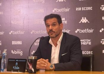 Jogador acerta saída definitiva do Vasco e vai para o Cracóvia, da Polônia